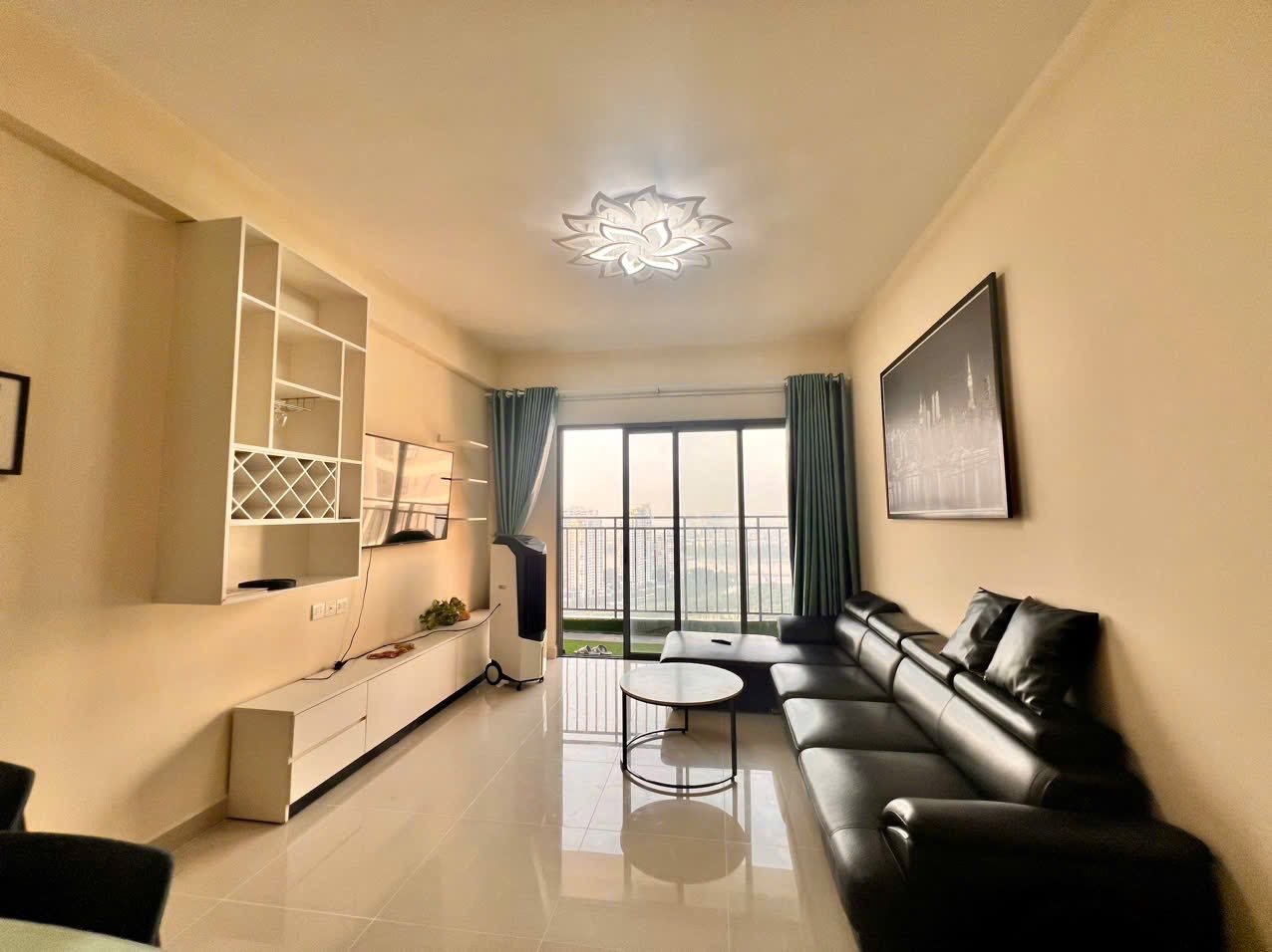 Bán căn hộ 3PN The Sun Avenue, dt 80m2, view sông, chủ đi nước ngoài bán nhanh giá nhỉnh 7 tỷ